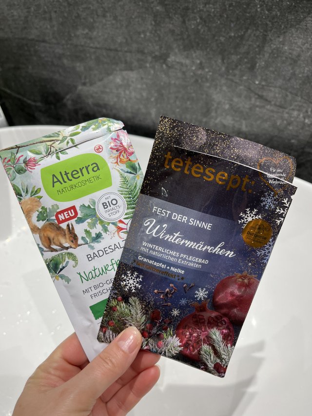 akcja denkowanie! grudzień - kosmetyki w świątecznych opakowaniach i świątecznych kolorach 🎄❄️⛄🎀🎁🎅