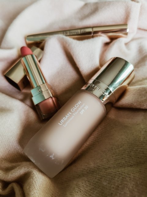 Dr Irena Eris Urban Glow, Luminous Anti-pollution Foundation, Podkład do twarzy, 30 SPF, nr 040W Natural