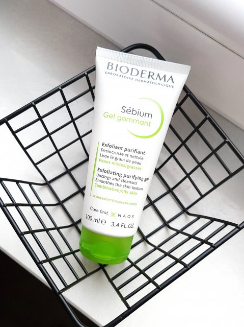 Bioderma Sebium Gel Gommant, Żel złuszczający do mycia twarzy, Cera tłusta i mieszana