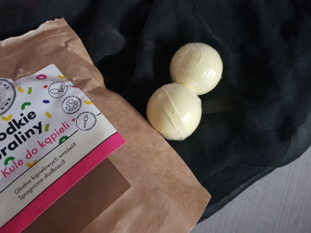 Marba Cosmetics Manufaktura Piękna, Kula do kąpieli, Słodkie Praliny, Tarta cytrynowa