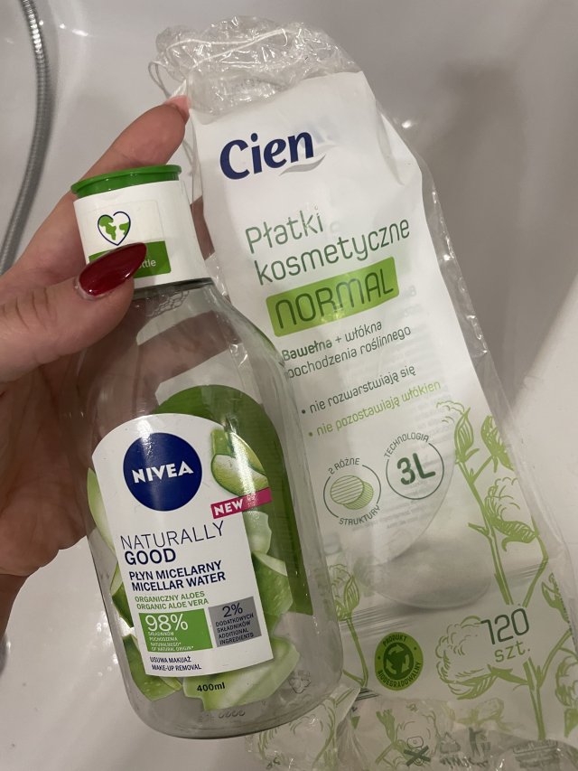 akcja denkowanie! grudzień - kosmetyki w świątecznych opakowaniach i świątecznych kolorach 🎄❄️⛄🎀🎁🎅