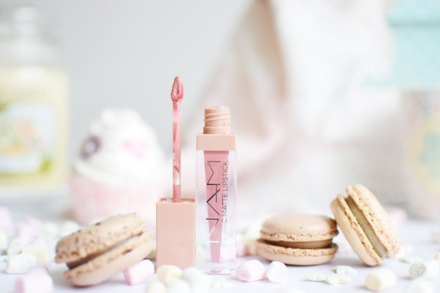 Nam Professional by Wibo Iconic Matte Lipstick, Pomadka do ust, nr 9 Mocha Nude