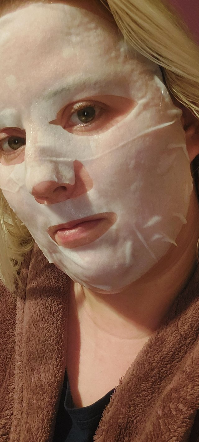 Maseczka do twarzy w płacicie 