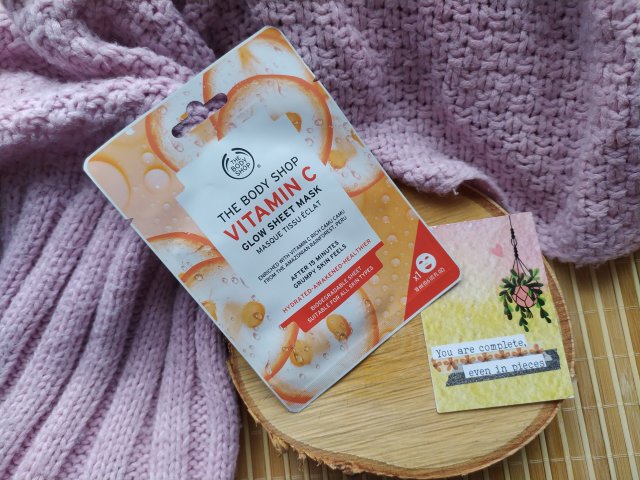 The body Shop Vitamin C maska w płacie