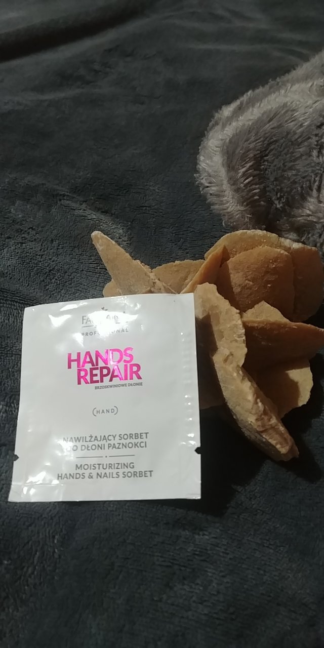 Farmona nawilzajacy sorbet do dloni i paznokci