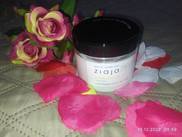 Ziaja Baltic Home Spa, Witalizacja, Krem do ciała, Nawilżający, Morela ume