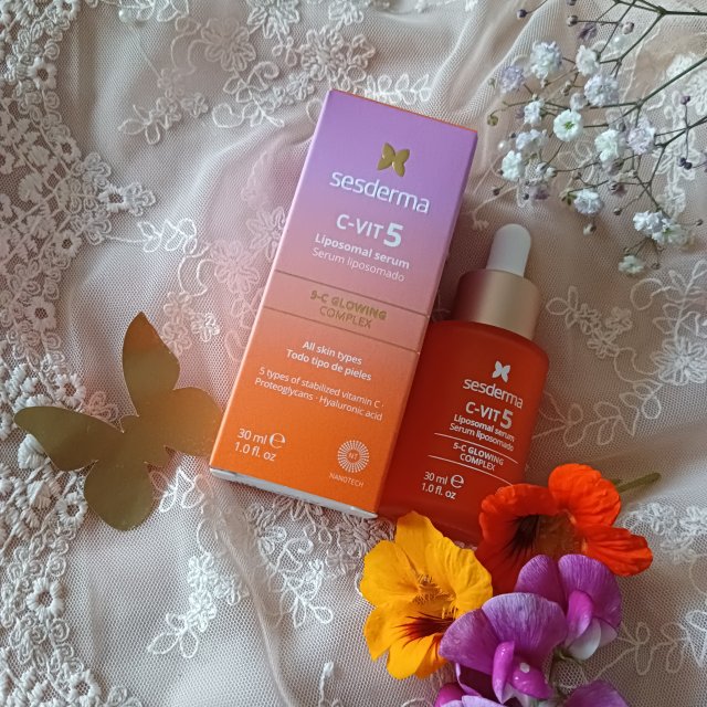 Sesderma C-vit, Serum liposomowe
