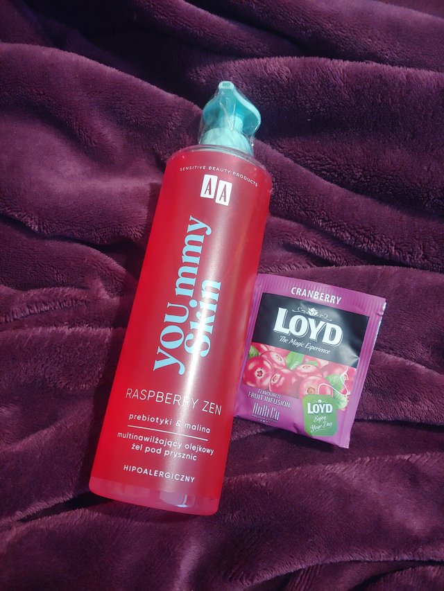 AA Yoummy Skin, Żel pod prysznic, Raspberry Zen, Multinawilżający i olejkowy, Prebiotyki & malina