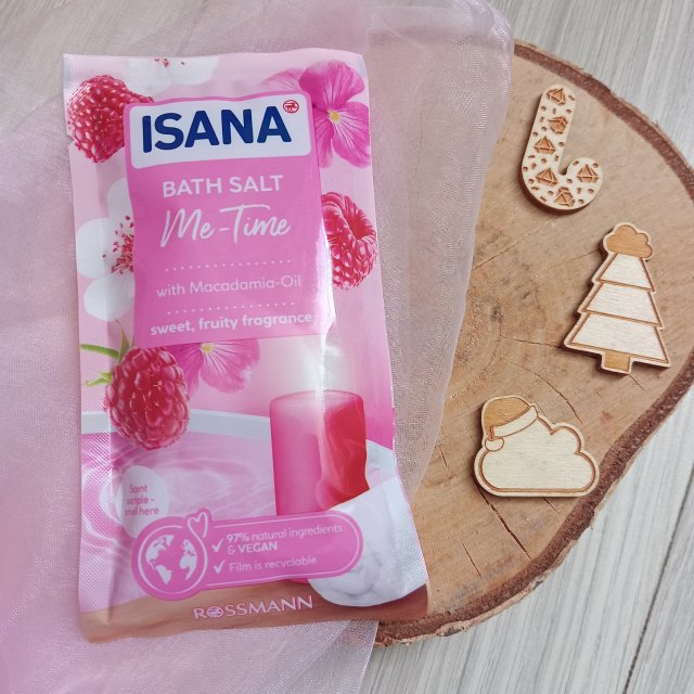 Isana Sól do kąpieli, Me - Time, Zapach malin i olejku macadamia