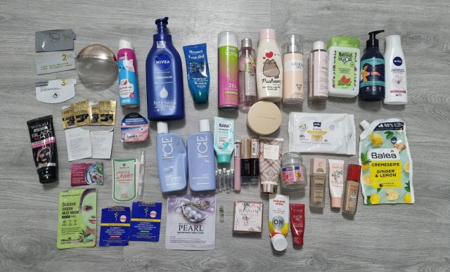 akcja denkowanie! grudzień - kosmetyki w świątecznych opakowaniach i świątecznych kolorach 🎄❄️⛄🎀🎁🎅