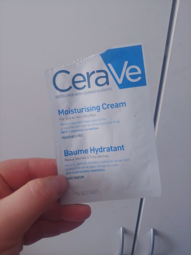 akcja denkowanie! grudzień - kosmetyki w świątecznych opakowaniach i świątecznych kolorach 🎄❄️⛄🎀🎁🎅