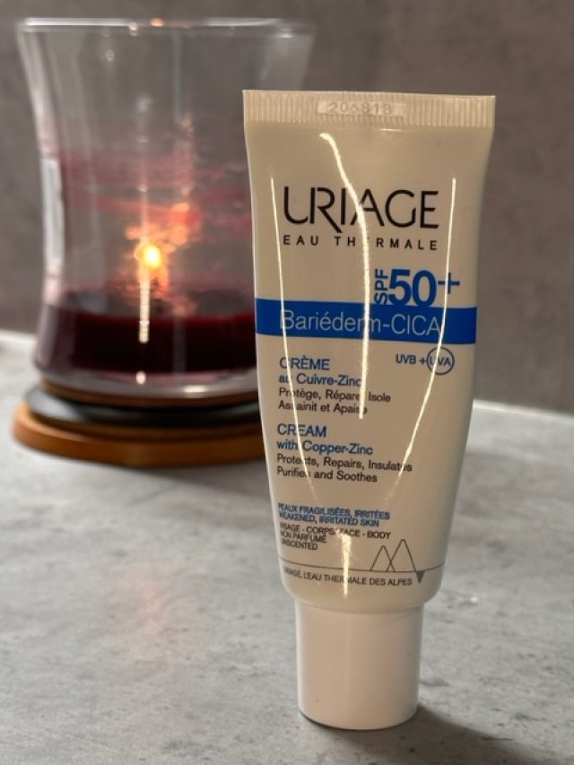 Regenerujący krem do twarzy SPF 50+