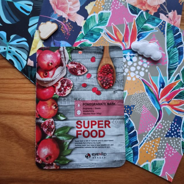 Eyenlip Beauty Maska do twarzy w płacie, SuperFood Pomegranate, O działaniu rozświetlającym, uelastyczniającym i nawilżającym