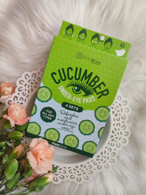 Dayes Europe B.V Płatki pod oczy, Cucumber, Odświeżająco-nawilżające