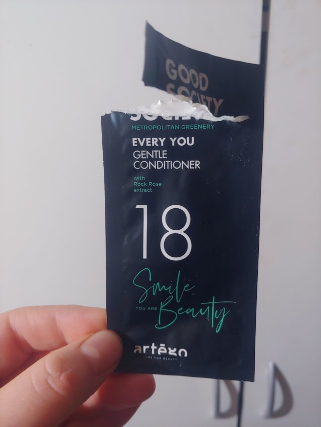 akcja denkowanie! grudzień - kosmetyki w świątecznych opakowaniach i świątecznych kolorach 🎄❄️⛄🎀🎁🎅