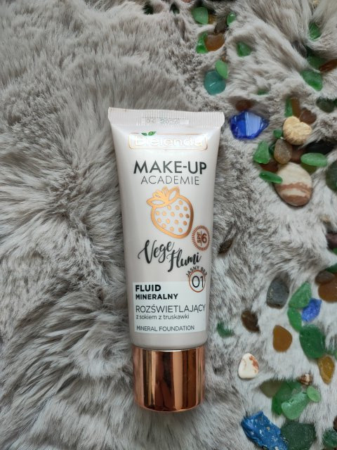 Bielenda Make-Up Academie, Vege Flumi, Fluid do twarzy, Mineralny, nr 01