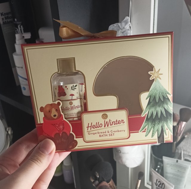 akcja denkowanie! grudzień - kosmetyki w świątecznych opakowaniach i świątecznych kolorach 🎄❄️⛄🎀🎁🎅