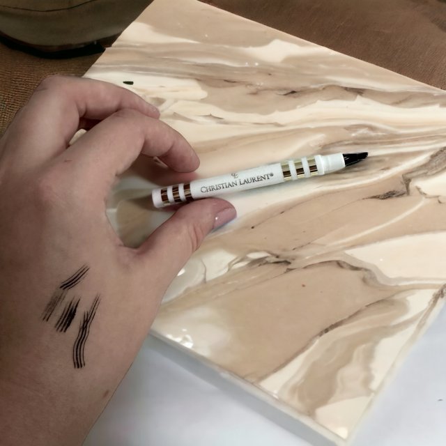 Christian Laurent Liquid Brow Pen, Pisak do brwi, nr 02