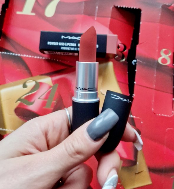Mac Pomadka do ust, Powder Kiss Lipstick, Devoted to Chill 