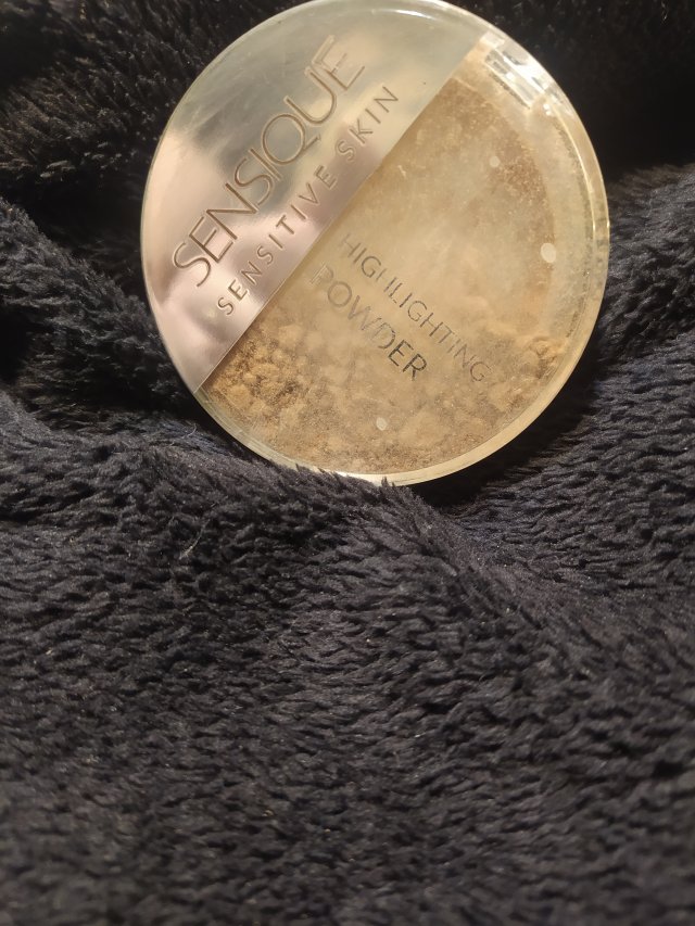 Sensique Sensitive Skin, Highlighting Powder, Puder rozświetlający do twarzy i ciała, Prasowany