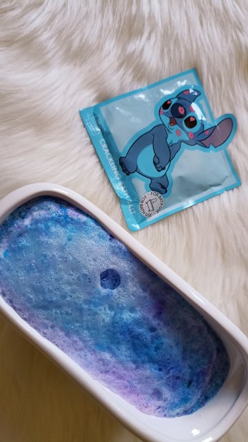 Topbrands Europe B.V. Disney Animals, Sól do kąpieli, Stitch