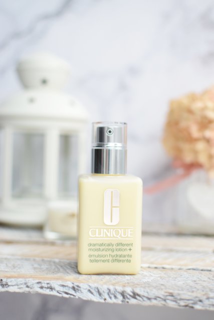 Clinique Dramatically Different Moisturizing Lotion+, Emulsja do twarzy, Nawilżająca