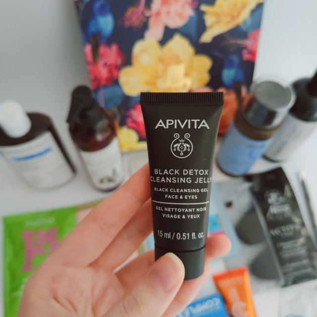 Apivita Żel do mycia twarzy, Black Detox Cleansing Gelly
