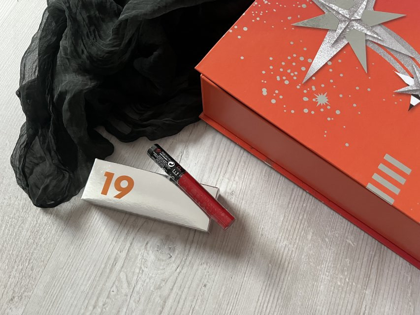 Sephora Cream Lip Stain, Pomadka w płynie, Matowa, nr 01 Always Red