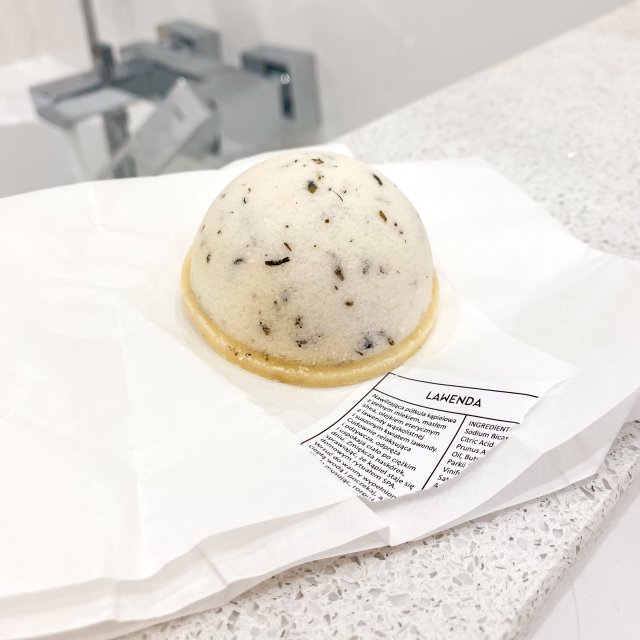 Ministerstwo Dobrego Mydła Półkula do kąpieli, Lawenda