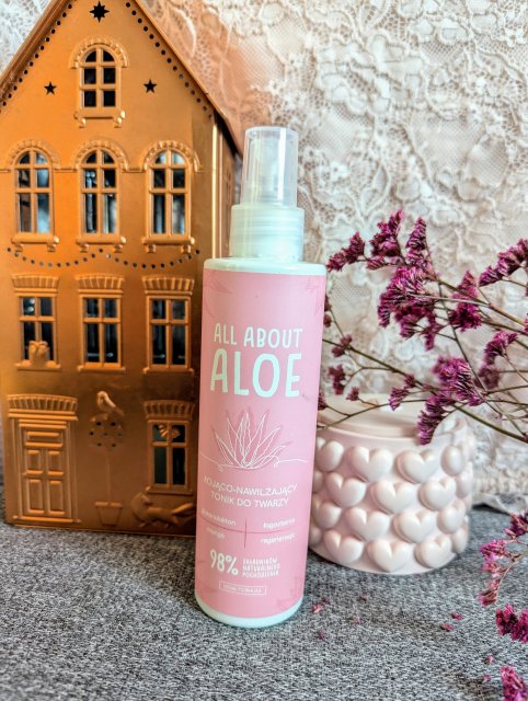 All About Aloe Tonik do twarzy, Aloes