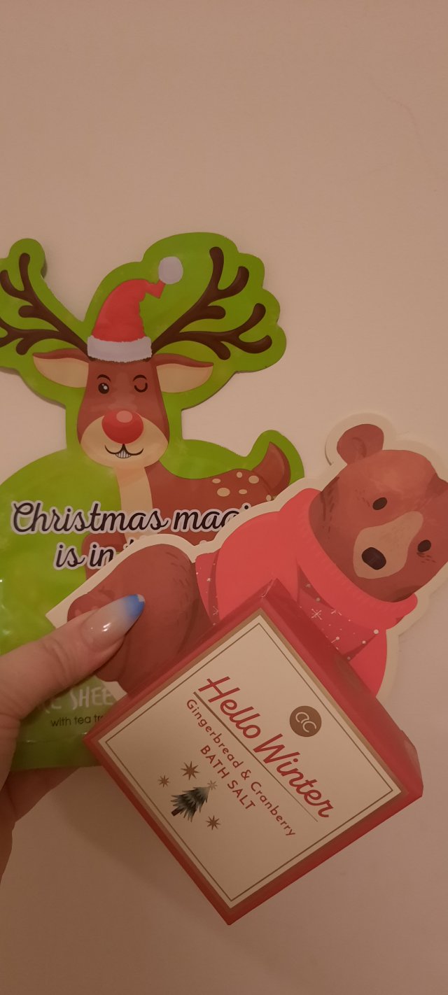 akcja denkowanie! grudzień - kosmetyki w świątecznych opakowaniach i świątecznych kolorach 🎄❄️⛄🎀🎁🎅