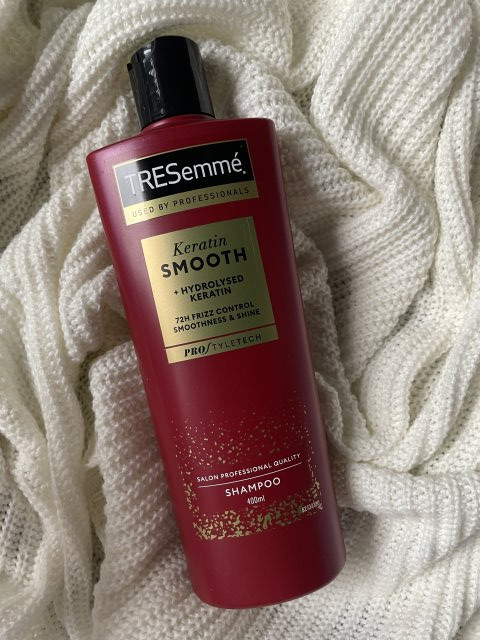 TRESemmé Szampon do włosów, Keratin Smooth, Hydrolysed Keratin, 72H Frizz Control