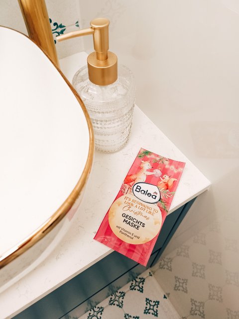 Balea Maseczka do twarzy, Kremowa, Witamine E i Panthenol, It's Beginning To Look A Lot Like Christmas 