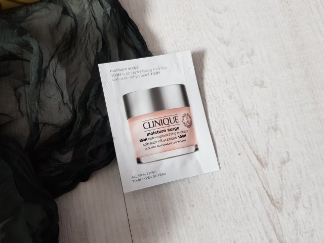 Clinique Moisture Surge 100h Auto-repleshing Hydrator, Krem do twarzy, Nawilżający