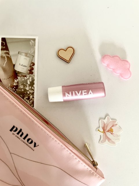 Nivea, pomadka do ust Pearly Shine 