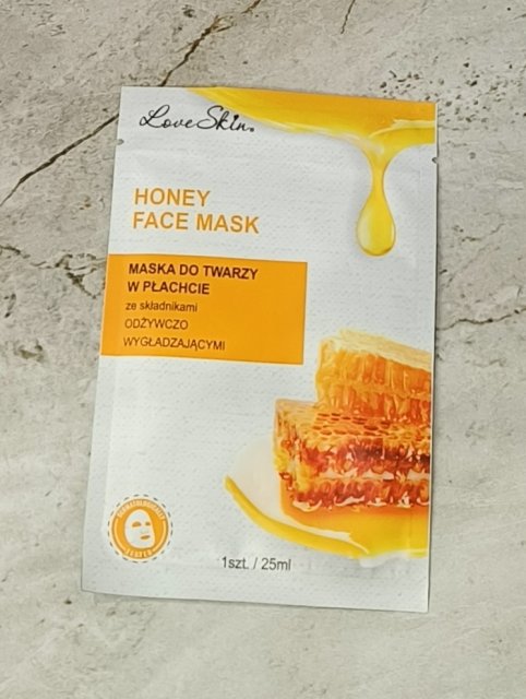 Love Skin Maska do twarzy w płacie, Honey, Ze składnikami odżywczo-wygładzającymi