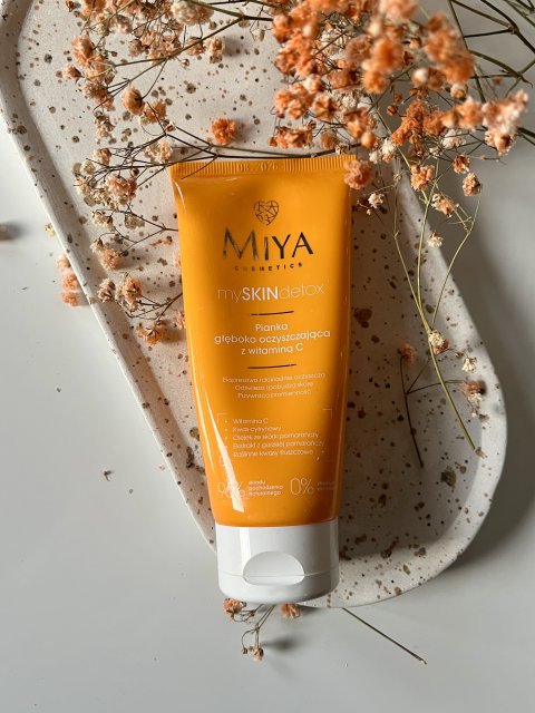 Miya Cosmetics mySKINdetox, Pianka do mycia twarzy, Głęboko oczyszczająca, Z witaminą C