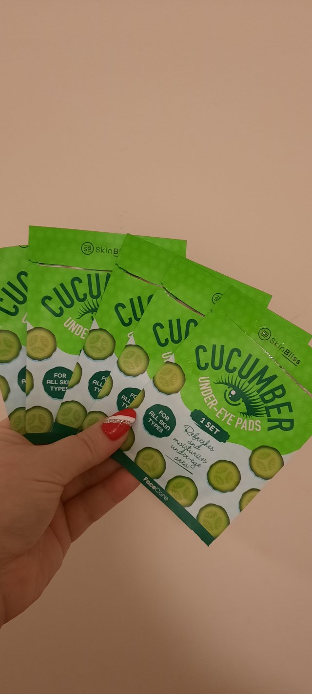 akcja denkowanie! grudzień - kosmetyki w świątecznych opakowaniach i świątecznych kolorach 🎄❄️⛄🎀🎁🎅