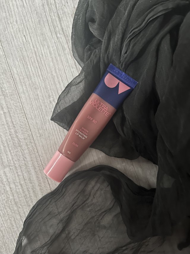 Ultra Violette Balsam do ust, Sheen Screen, Hydrating Lip Balm, SPF 50, Dusk