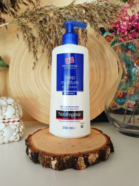 Neutrogena Formuła Norweska, Emulsja z olejkiem do ciała, Deep Moisture, Skóra sucha