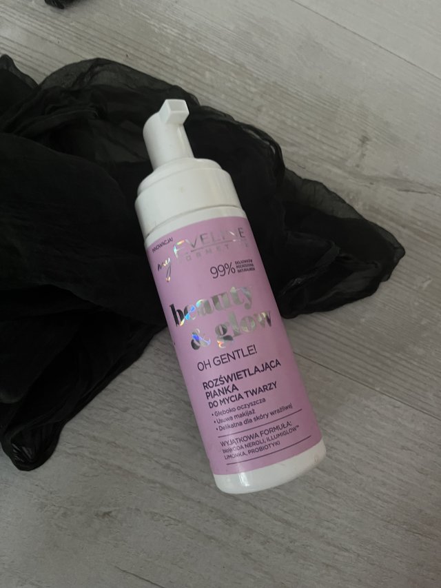 Eveline Beauty & Glow, Pianka do mycia twarzy, Rozświetlająca, Oh Gentle!