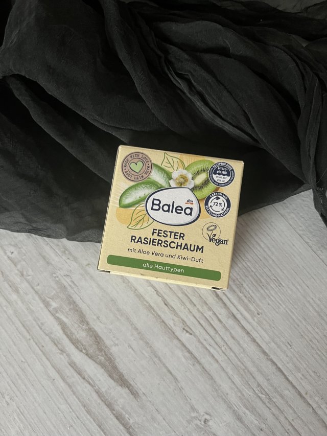 Balea Pianka do golenia w kostce, Fester Rasierschaum, Z aloesem o zapachu kiwi 