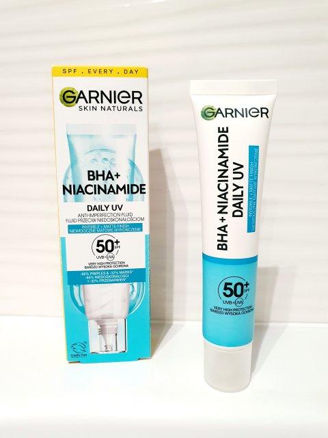 Garnier Skin Naturals BHA Niacynamid Fluid do twarzy przeciw niedoskonałościom SPF 50