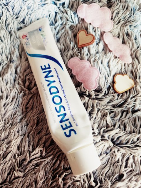 Sensodyne Pasta do zębów, Extra Whitening