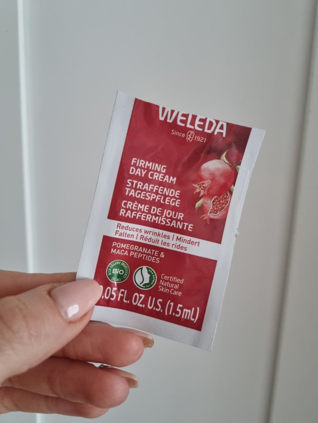 akcja denkowanie! grudzień - kosmetyki w świątecznych opakowaniach i świątecznych kolorach 🎄❄️⛄🎀🎁🎅