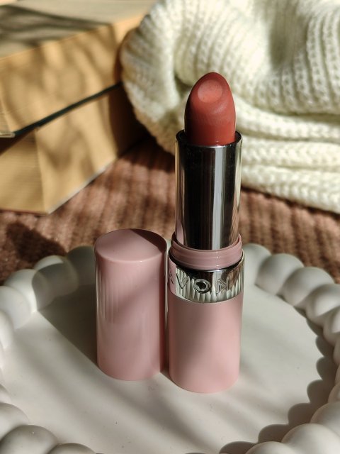 Avon Hydramatic, Szminka do ust, Matowa, Z kwasem hialuronowym, Hydra Nude