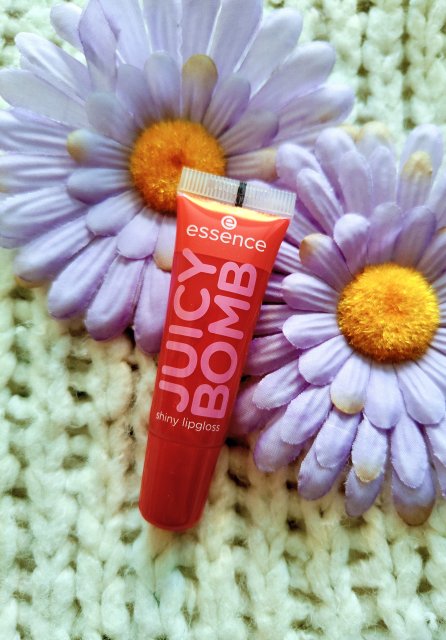 Essence Juicy Bomb, Błyszczyk do ust, Shiny Lipgloss, nr 104 Poppin' Pomegranate
