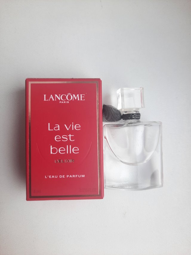 Denkowanie część druga :) Grudzień, kosmetyki w świątecznych opakowaniach lub w świątecznych kolorach: czerwonym, zielonym i złotym 