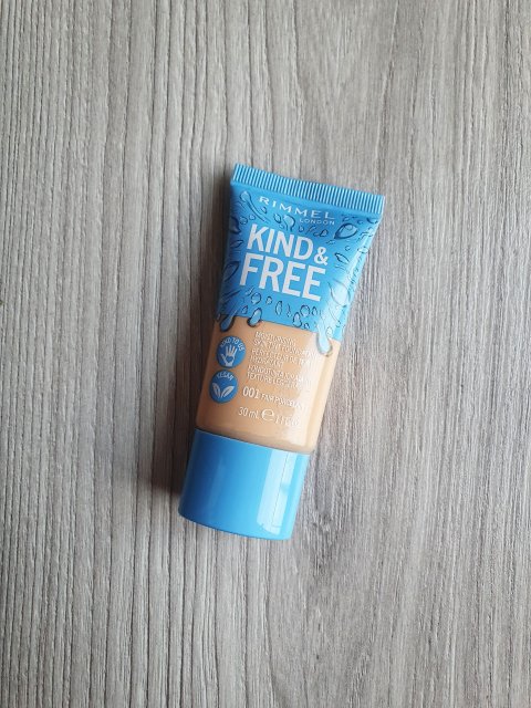 Rimmel Kind & Free podkład do twarzy 001 Fair Porcelain 