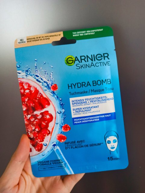 Garnier Skin Active, Maska do twarzy w płacie, Hydra Bomb, Ekstrakt z granatu i kwas hialuronowy